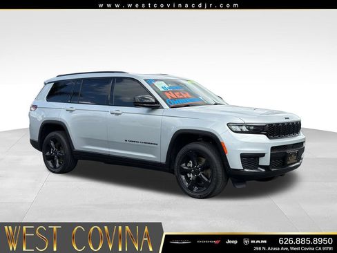 Used 2023 Jeep Grand Cherokee L Laredo AWD/4WD image 1
