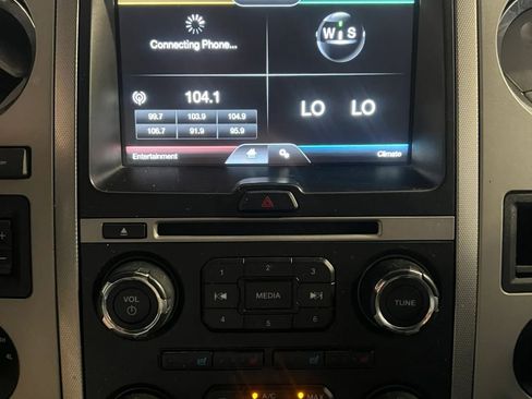 Used 2015 Ford Expedition XLT w/ Equipment Group 202A AWD/4WD image 15