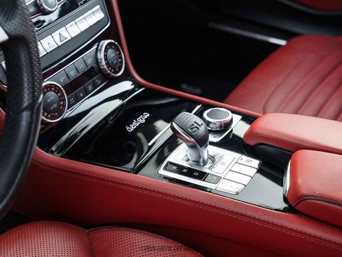 Used 2016 Mercedes-Benz SL 550 image 32