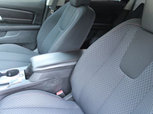 Used 2010 GMC Terrain SLE FWD image 16