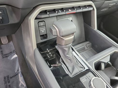 Used 2023 Toyota Tundra Limited w/ Power Package RWD image 21