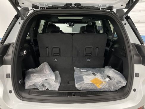 New 2025 Jeep Grand Cherokee L Limited w/ Trailer Tow Package image 15