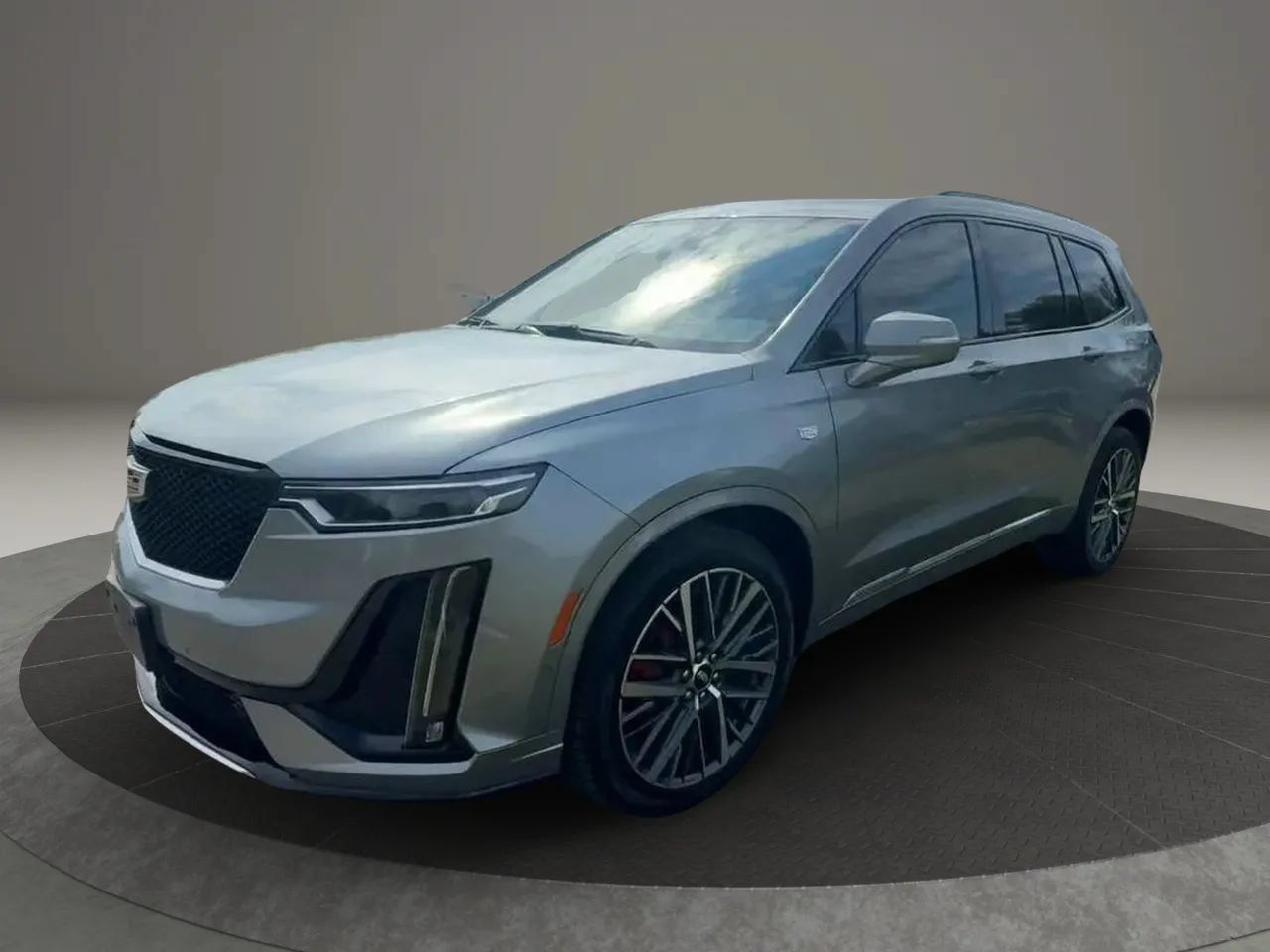 Used 2024 Cadillac XT6 Sport w/ Technology Package AWD/4WD image 3