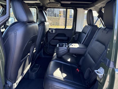 Certified 2022 Jeep Wrangler Unlimited Sahara image 33