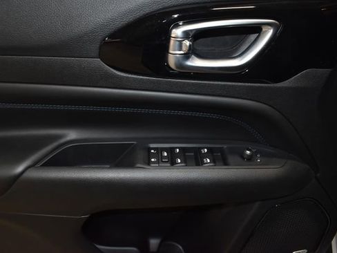 New 2026 Jeep Compass Latitude w/ Sun and Sound Group image 26