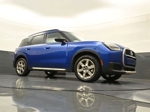 Used 2025 MINI Cooper Countryman S w/ Comfort Package Max image 21