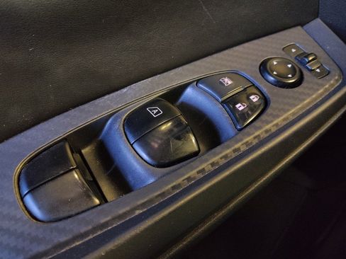 Used 2024 Nissan Sentra S FWD image 27