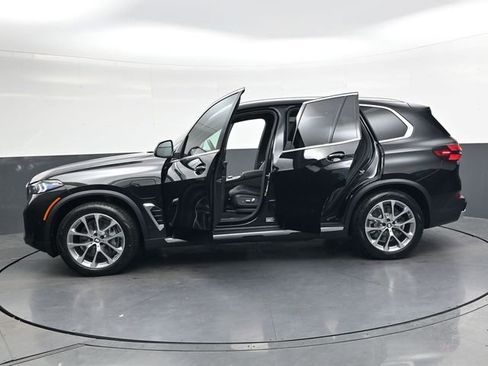New 2026 BMW X5 xDrive50e w/ Executive Package image 39