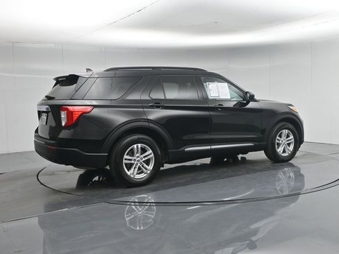 Certified 2023 Ford Explorer XLT RWD image 31