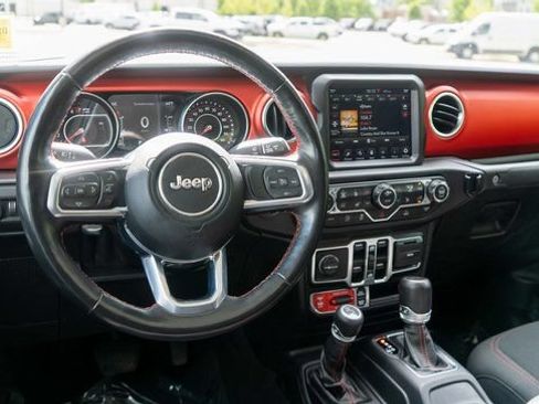 Used 2021 Jeep Gladiator Rubicon w/ Dual Top Group AWD/4WD image 12