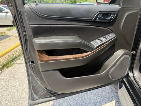 Used 2018 Chevrolet Tahoe LS AWD/4WD image 25