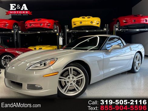 Used 2008 Chevrolet Corvette Coupe w/ Z51 Performance Package RWD image 1