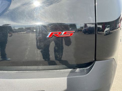 Used 2023 Chevrolet Traverse RS AWD/4WD image 36