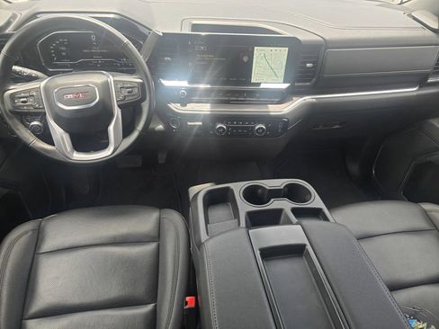 Used 2025 GMC Sierra 1500 SLT AWD/4WD image 14