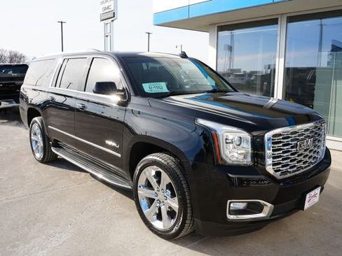Used 2019 GMC Yukon XL Denali w/ Open Road Package image 36