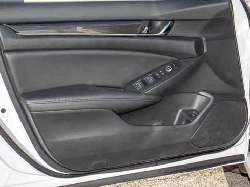 Used 2022 Honda Accord Sport image 10