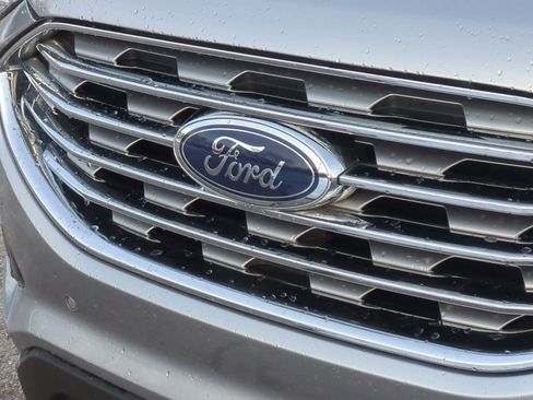 Used 2024 Ford Edge Titanium image 12