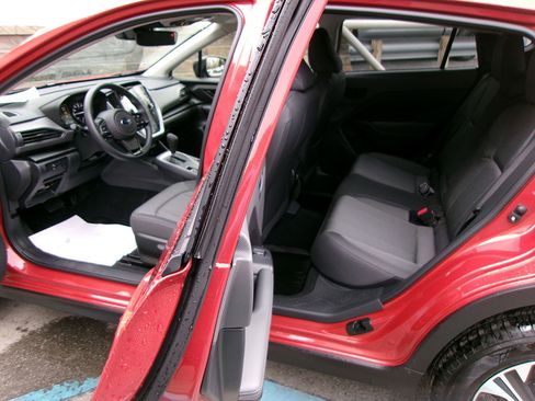 Used 2024 Subaru Crosstrek 2.0i Premium w/ Crosstrek Mirror Package image 12