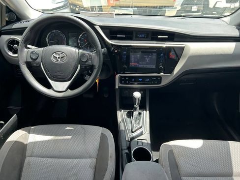 Used 2019 Toyota Corolla LE FWD image 16