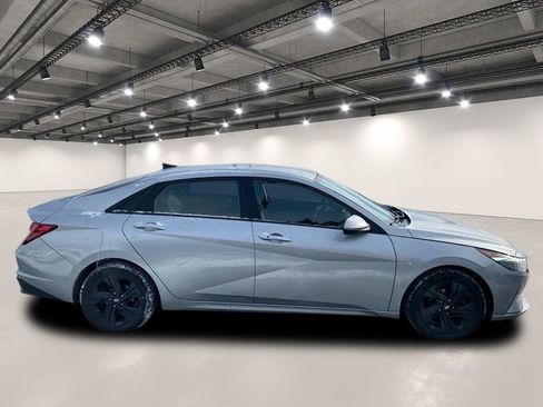 Used 2021 Hyundai Elantra SEL w/ Convenience Package image 8