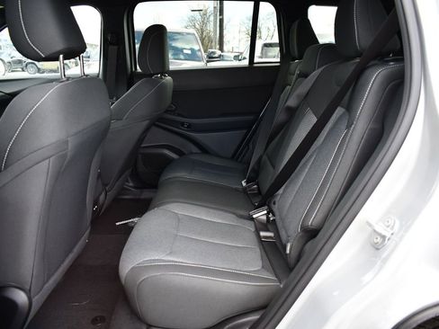 New 2026 Jeep Cherokee Laredo AWD/4WD image 8
