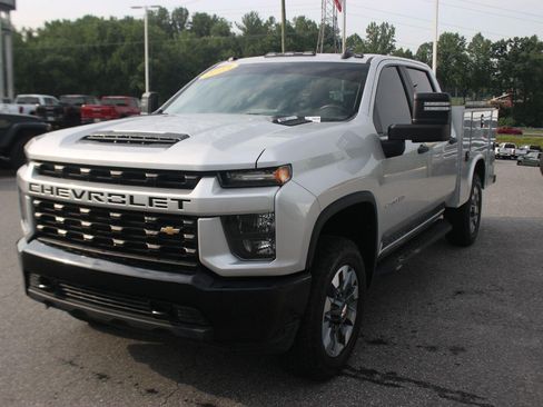 Used 2023 Chevrolet Silverado 2500 Custom w/ Custom Value Package AWD/4WD image 4