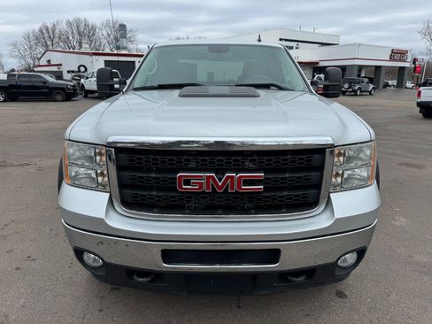 Used 2011 GMC Sierra 2500 SLE w/ SLE Preferred Package image 8