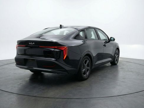 Used 2025 Kia K4 LXS image 9