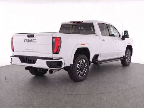 Used 2024 GMC Sierra 2500 Denali Ultimate w/ Max Trailering Package AWD/4WD image 4