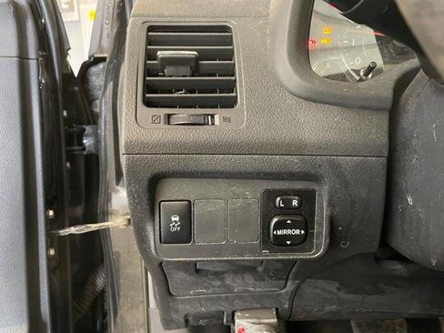 Used 2012 Toyota Corolla S image 34