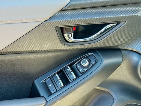 Certified 2025 Subaru Crosstrek 2.5i Limited w/ Crosstrek Mirror Package image 23