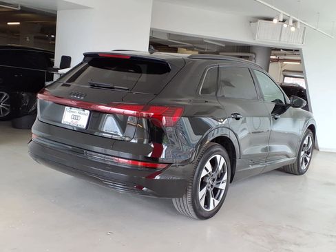 Used 2023 Audi e-tron Premium w/ Convenience Plus Package AWD/4WD image 4