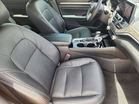 Certified 2025 Nissan Altima 2.5 SL FWD image 17