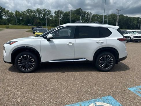New 2026 Nissan Rogue Platinum AWD/4WD image 4