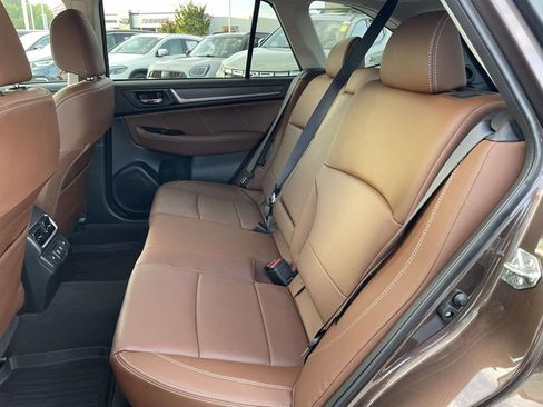 Used 2019 Subaru Outback 2.5i Touring w/ Popular Package #3A AWD/4WD image 3