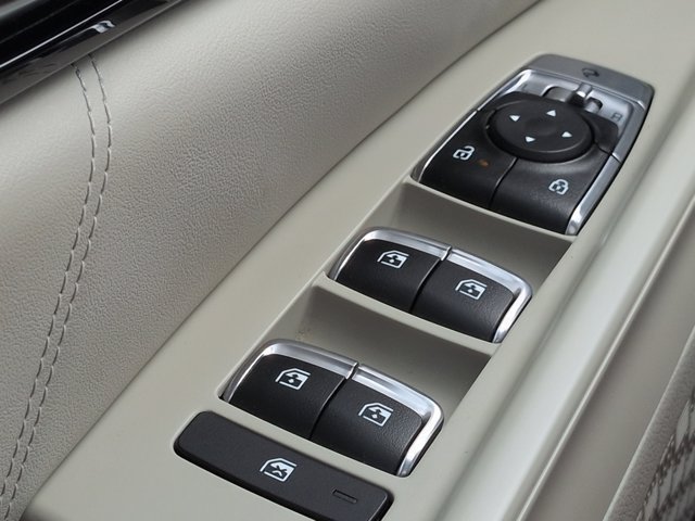 Used 2025 Kia Carnival SX Prestige FWD image 27
