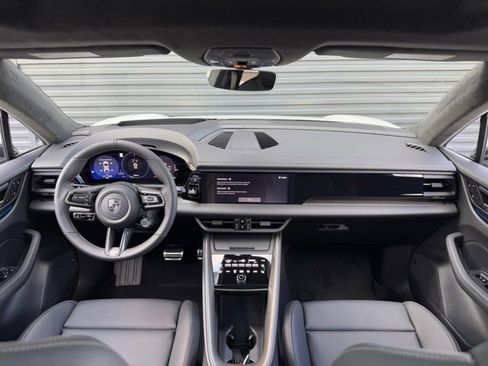 New 2025 Porsche Macan Turbo Electric image 15