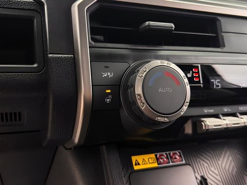 Used 2025 Toyota 4Runner TRD Off-Road image 16