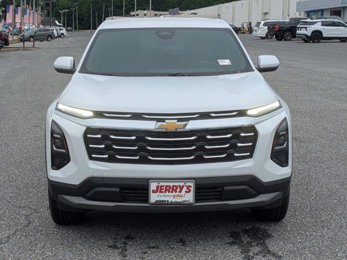 New 2026 Chevrolet Equinox LT FWD image 2