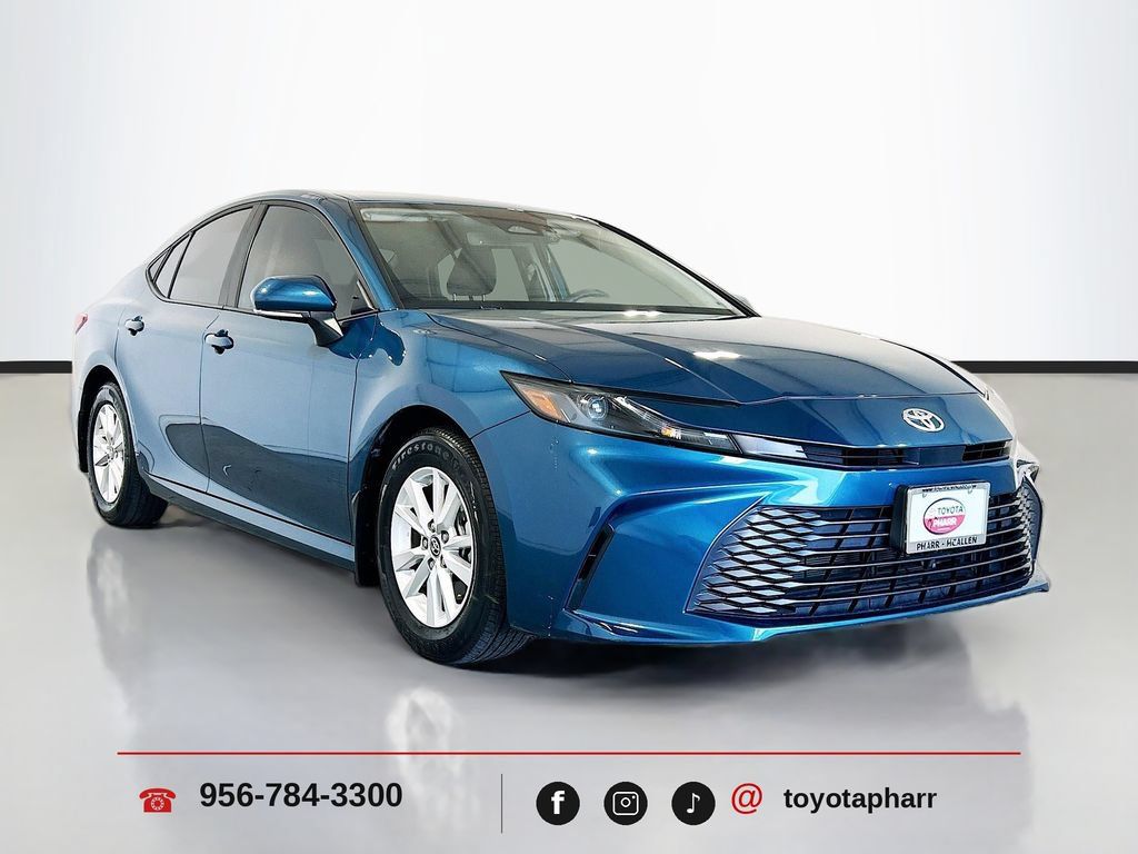Used 2025 Toyota Camry LE w/ Convenience Package FWD image 3