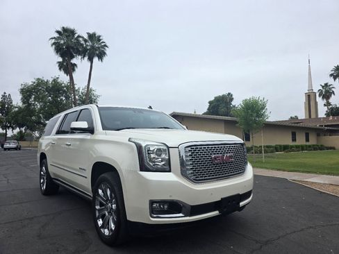 Used 2015 GMC Yukon XL Denali w/ Touring Package RWD image 1