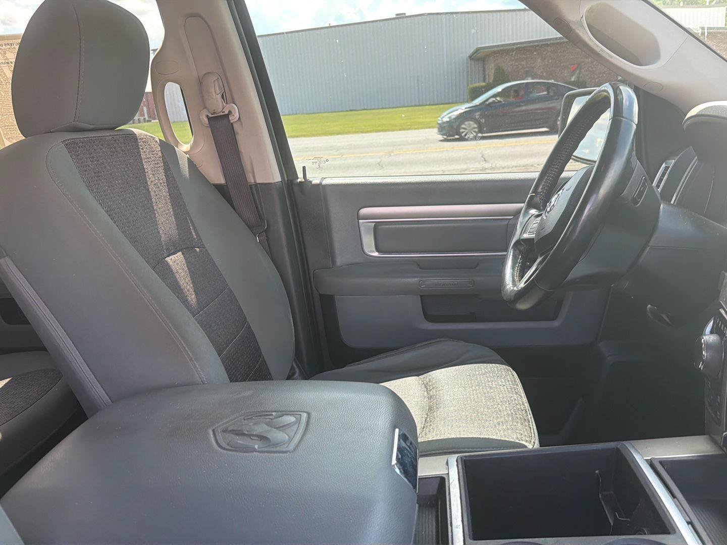 Used 2015 RAM 1500 Big Horn AWD/4WD image 2