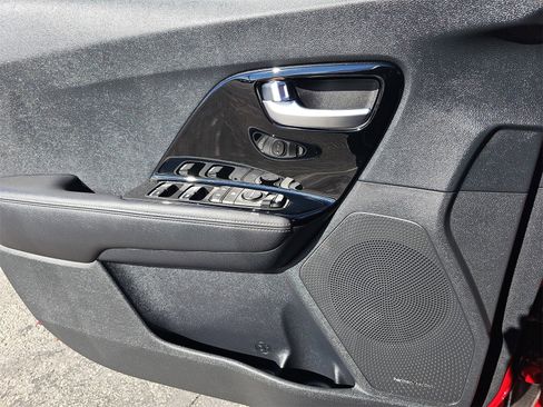 Used 2022 Kia Niro EX Premium image 31