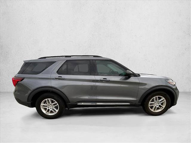 Used 2025 Ford Explorer Active w/ Active Comfort Package RWD image 3