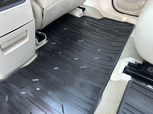 Used 2022 GMC Acadia Denali w/ Denali Technology Package image 21