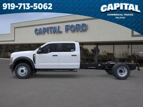 New 2026 Ford F550 4x4 Crew Cab image 3