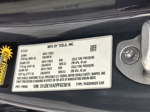 Used 2023 Tesla Model 3 Standard Range RWD image 12