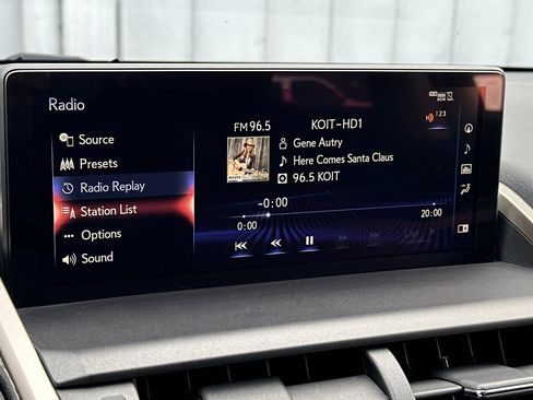 Used 2018 Lexus NX 300h AWD image 20