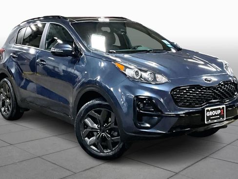 Used 2022 Kia Sportage Nightfall Edition image 3
