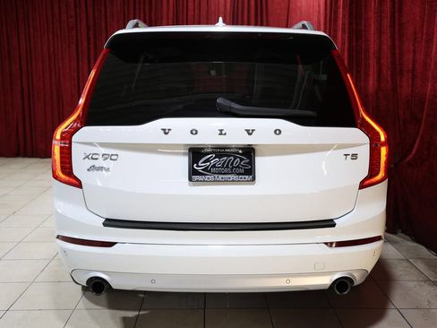 Used 2019 Volvo XC90 T5 Momentum FWD image 10